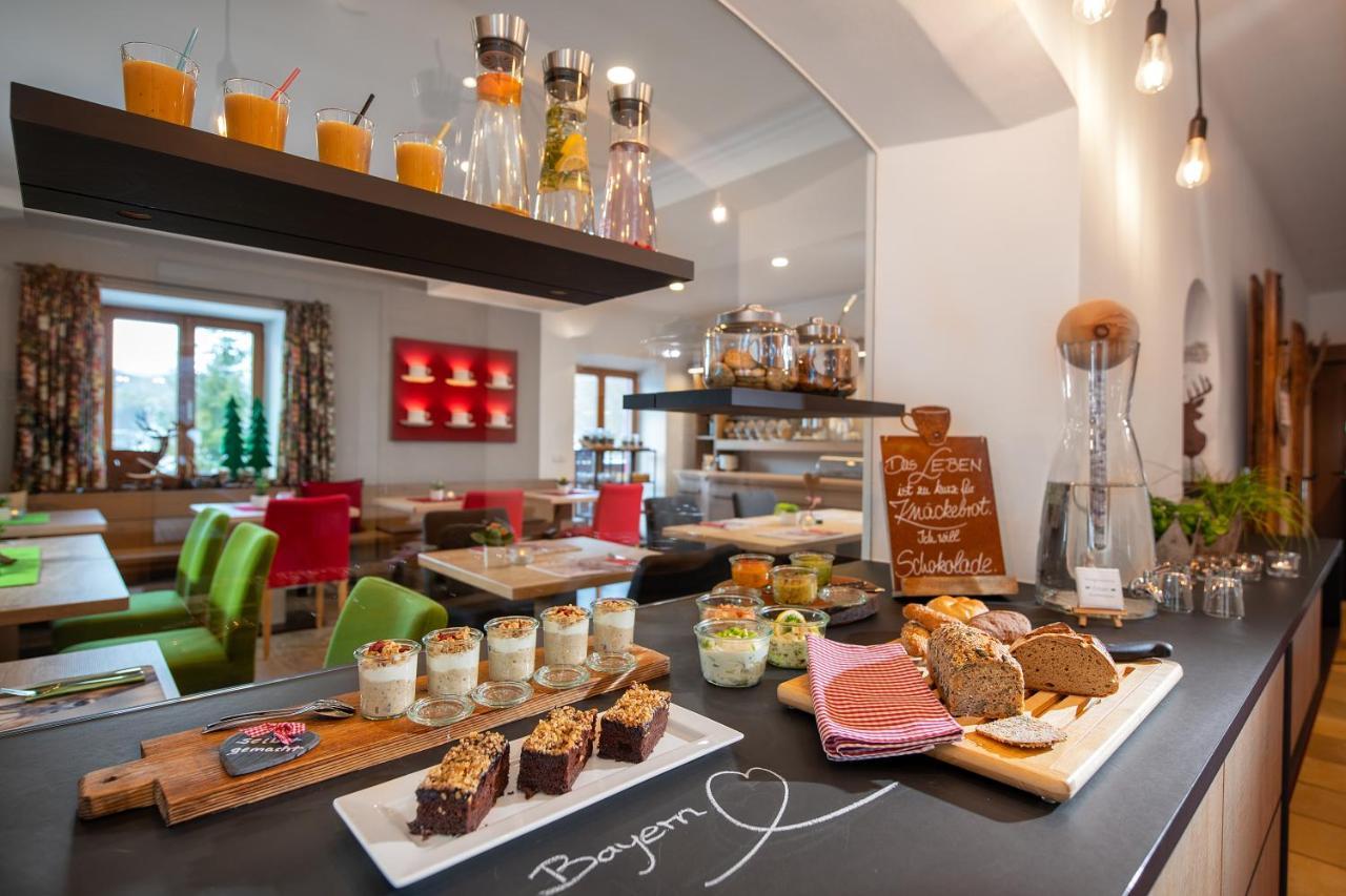 Hotel Bayern - Adults Only - Mit Zugspitzblick - Eibsee-naehe - Wellnessbereich - Naturpool Im Sommer Grainau
