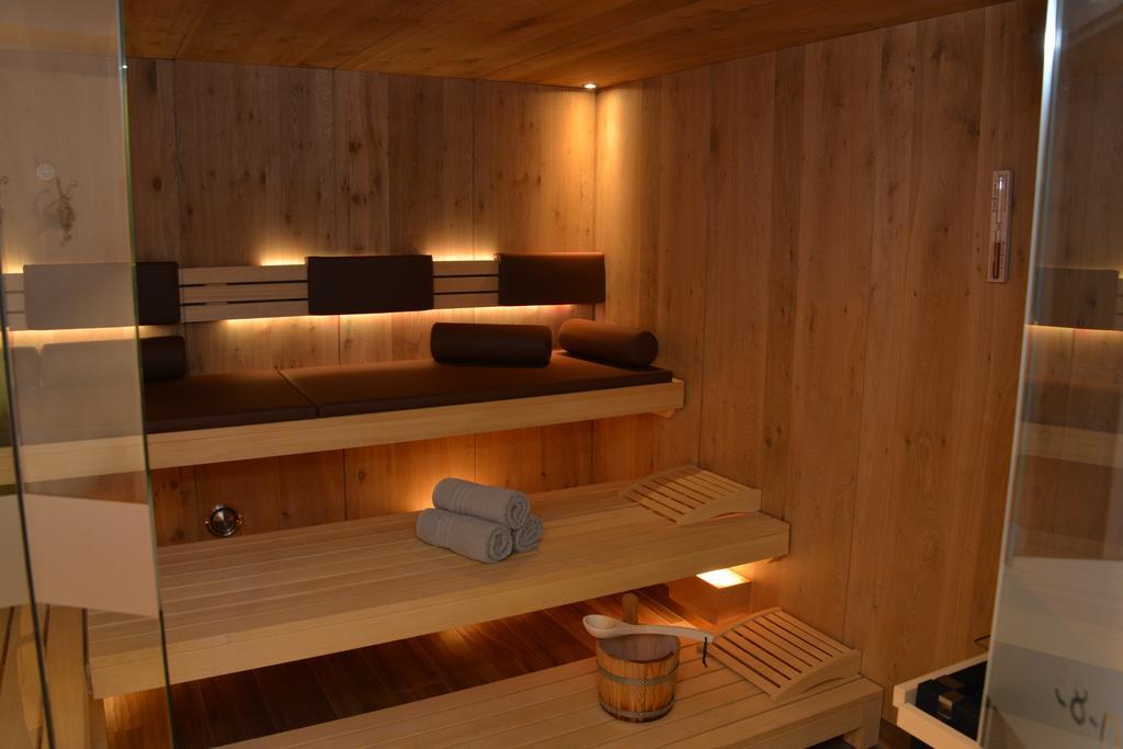 Bayern - Adults Only - Mit Zugspitzblick - Eibsee-naehe - Wellnessbereich - Naturpool Im Sommer Hotel Grainau